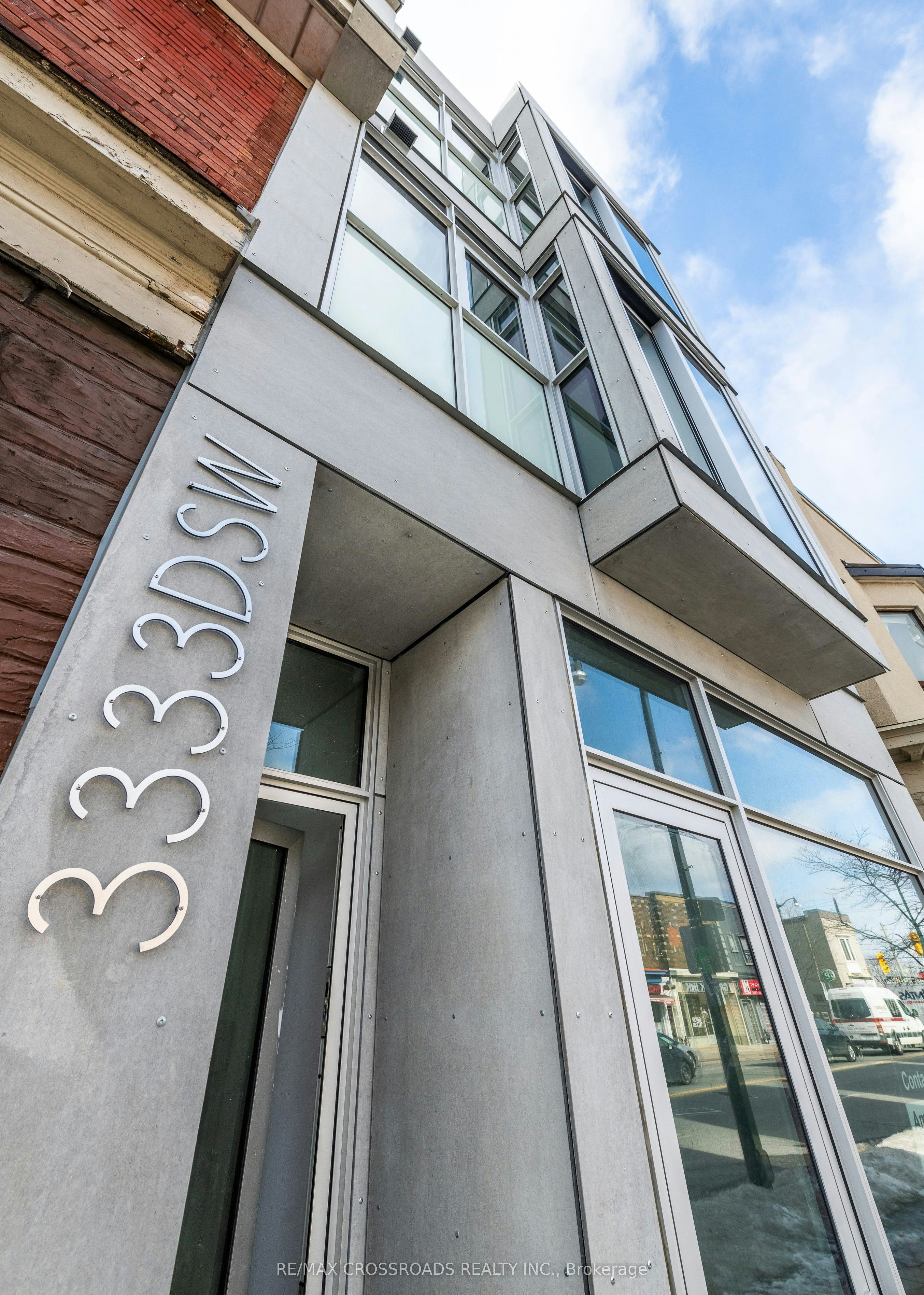 3A-3333 Dundas Street W, Toronto, ON, M6P 2A6