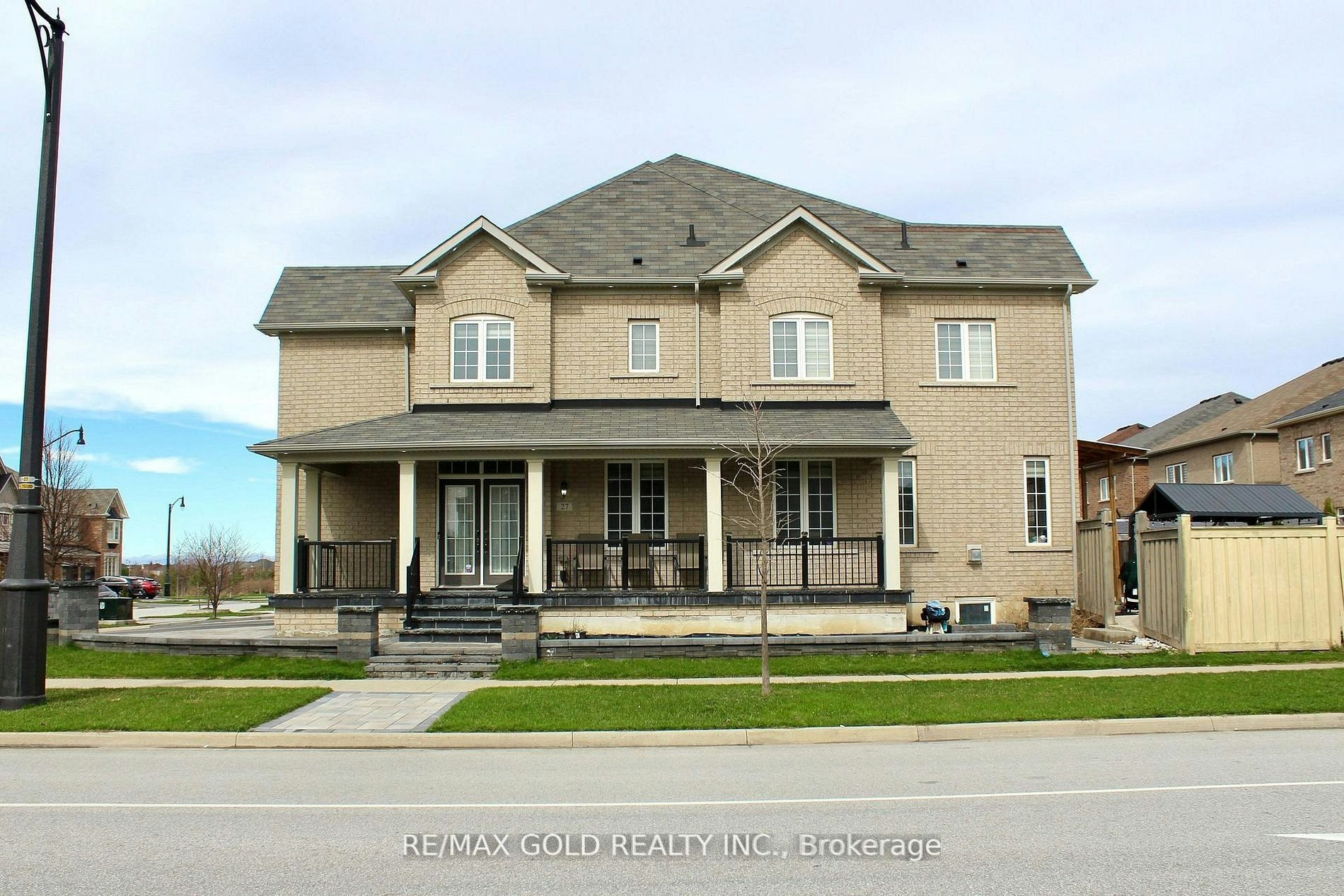 27 Brentwick Drive, Brampton, ON, L6X 5G1 - 2