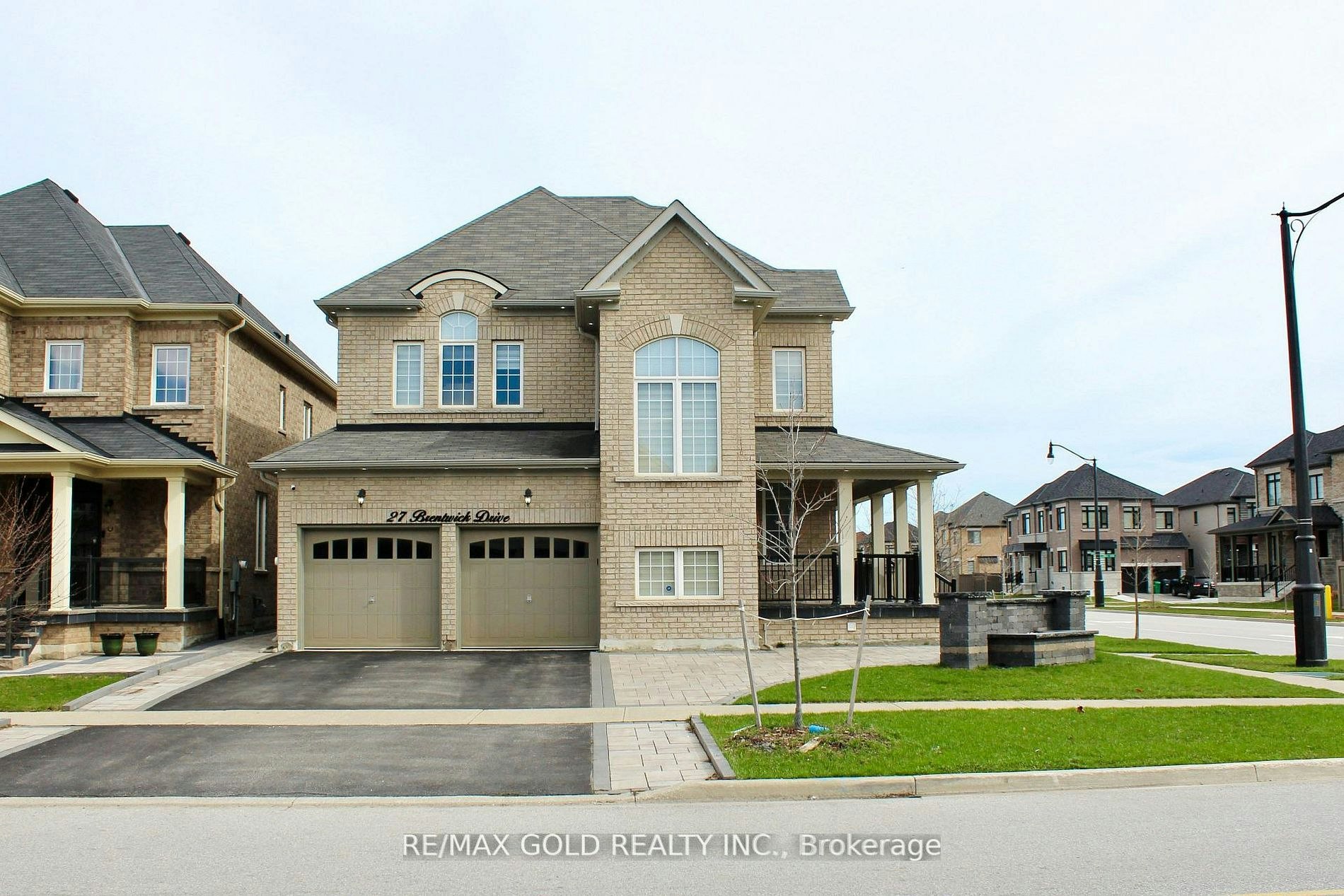 27 Brentwick Drive, Brampton, ON, L6X 5G1