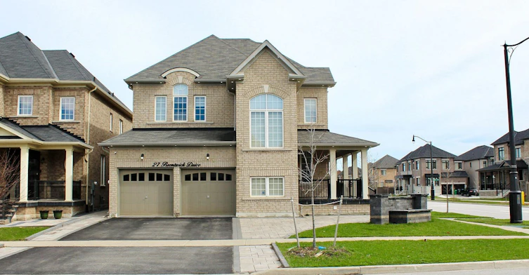 27 Brentwick Drive, Brampton, ON, L6X 5G1