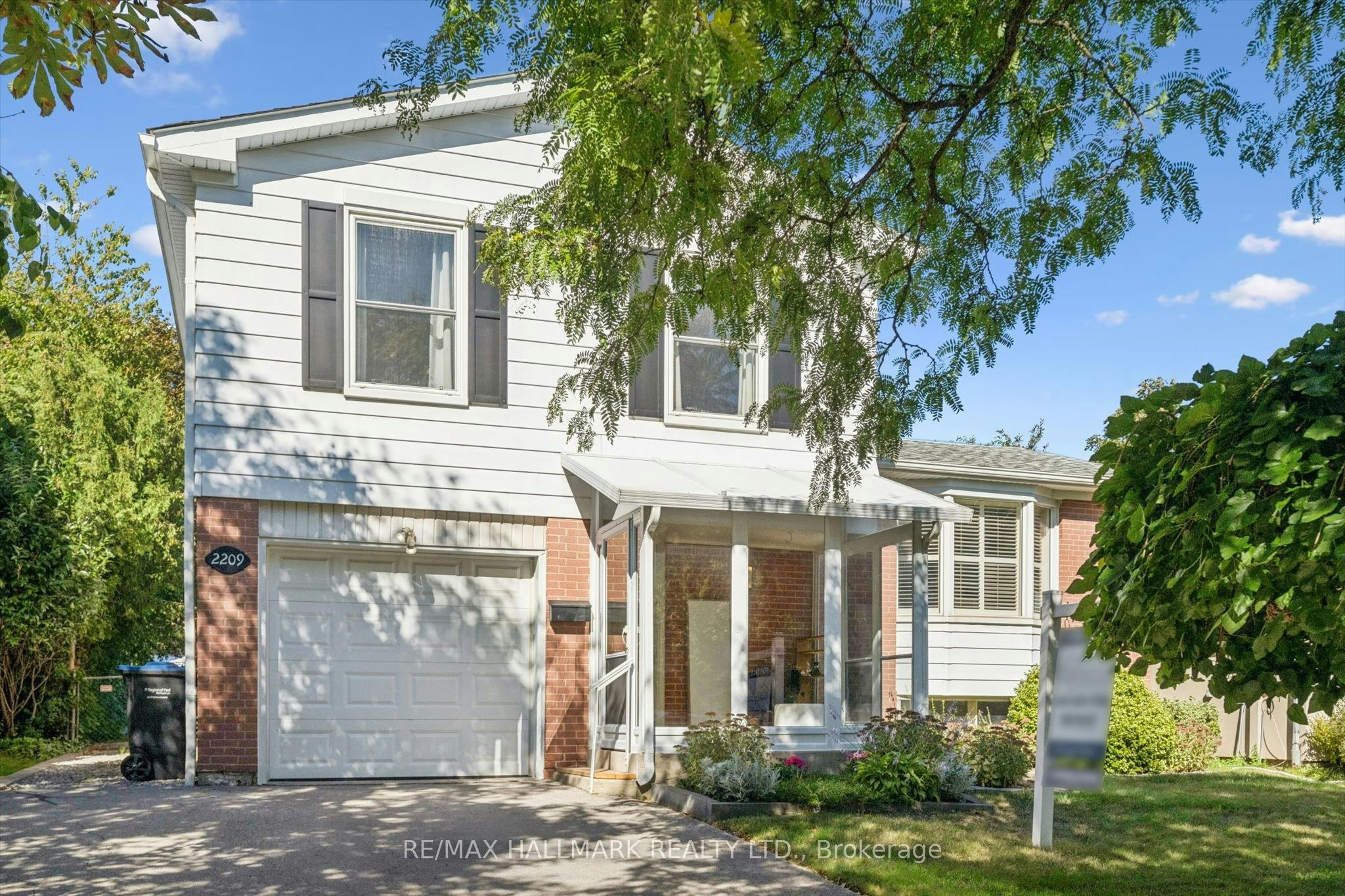 2209 Buttonbush Crescent, Mississauga, ON, L5L 1C4