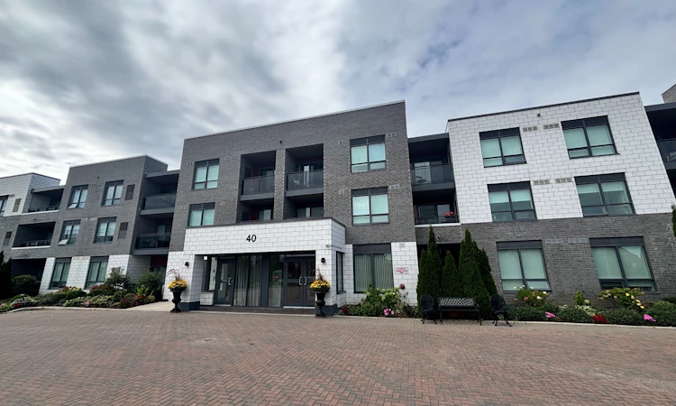 216-40 Via Rosedale Avenue