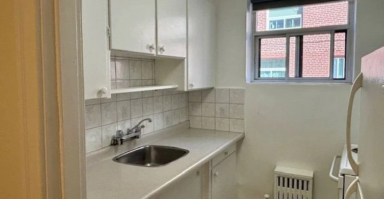 B2-11 Anglesey Boulevard, Toronto, ON, M9A 3B2 - 5