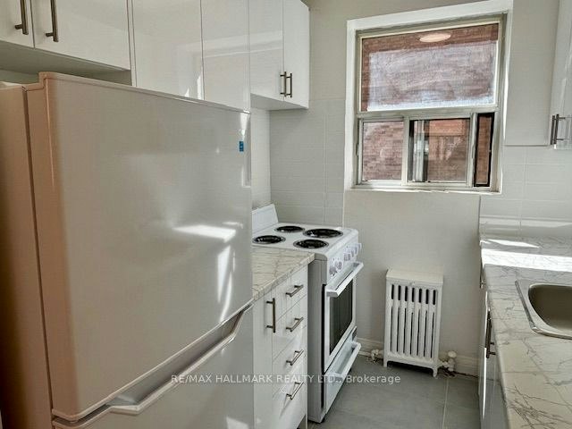 110-11 Anglesey Boulevard, Toronto, ON, M9A 3B2 - 5
