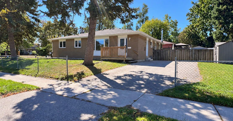 1488 Swanage Crescent, Mississauga, ON, L5J 3N8