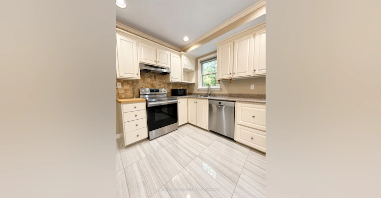 (MAIN FLOOR)-1489 Applewood Road, Mississauga, ON, L5E 2M2 - 12