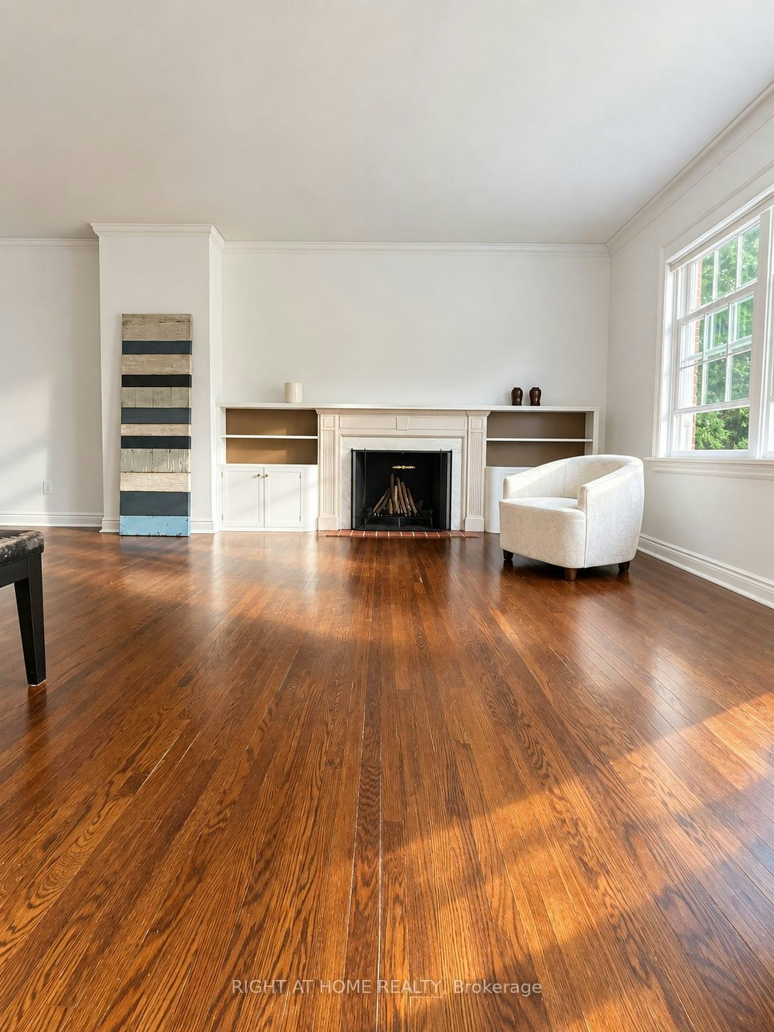(MAIN FLOOR)-1489 Applewood Road, Mississauga, ON, L5E 2M2 - 3