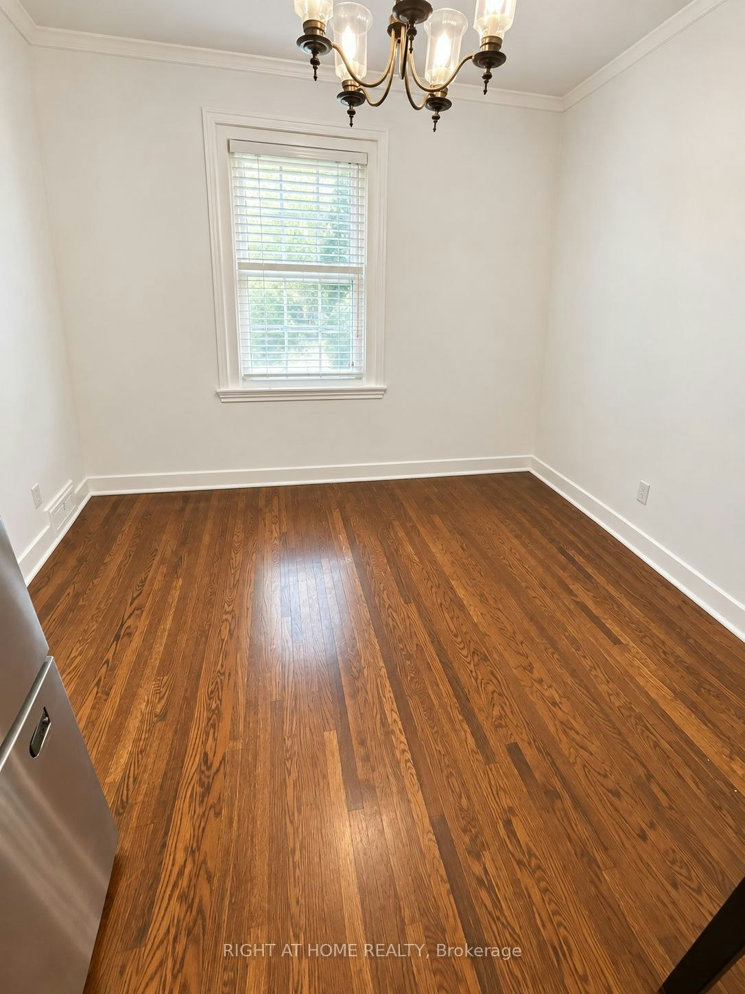 (MAIN FLOOR)-1489 Applewood Road, Mississauga, ON, L5E 2M2 - 18