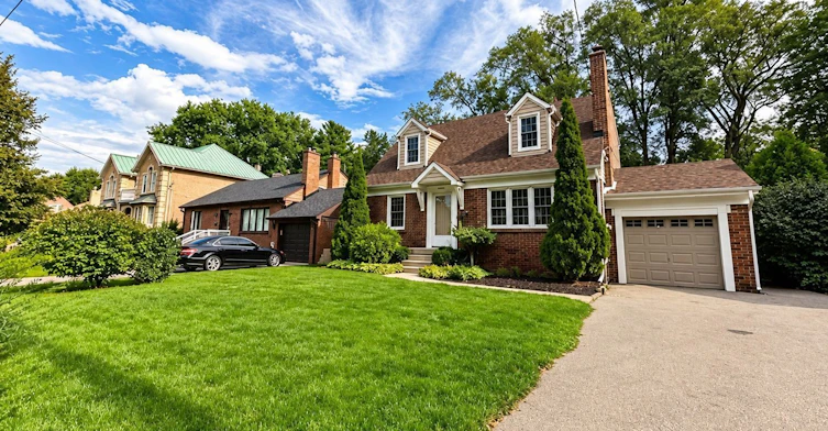 (MAIN FLOOR)-1489 Applewood Road, Mississauga, ON, L5E 2M2