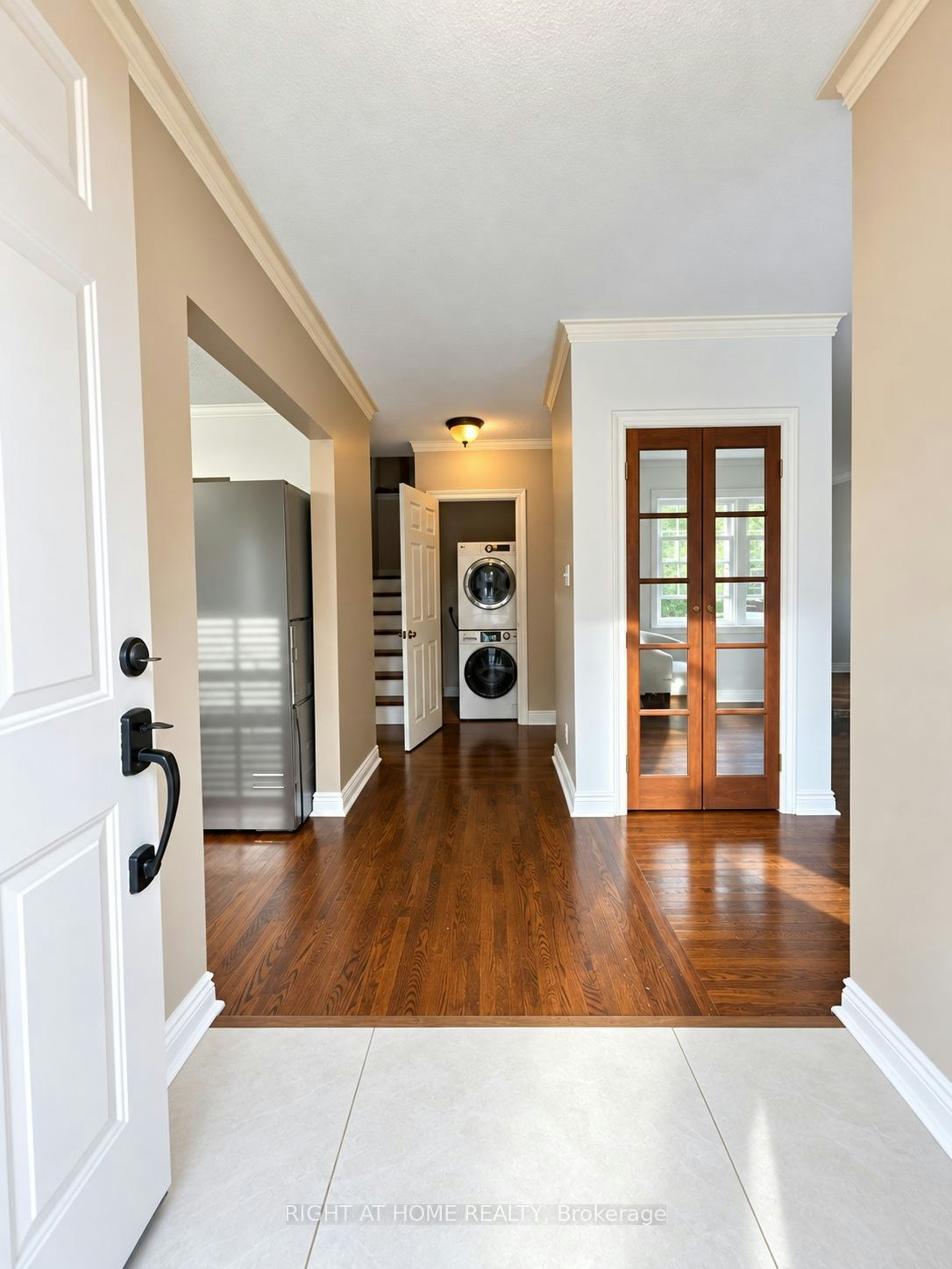 (MAIN FLOOR)-1489 Applewood Road, Mississauga, ON, L5E 2M2 - 2