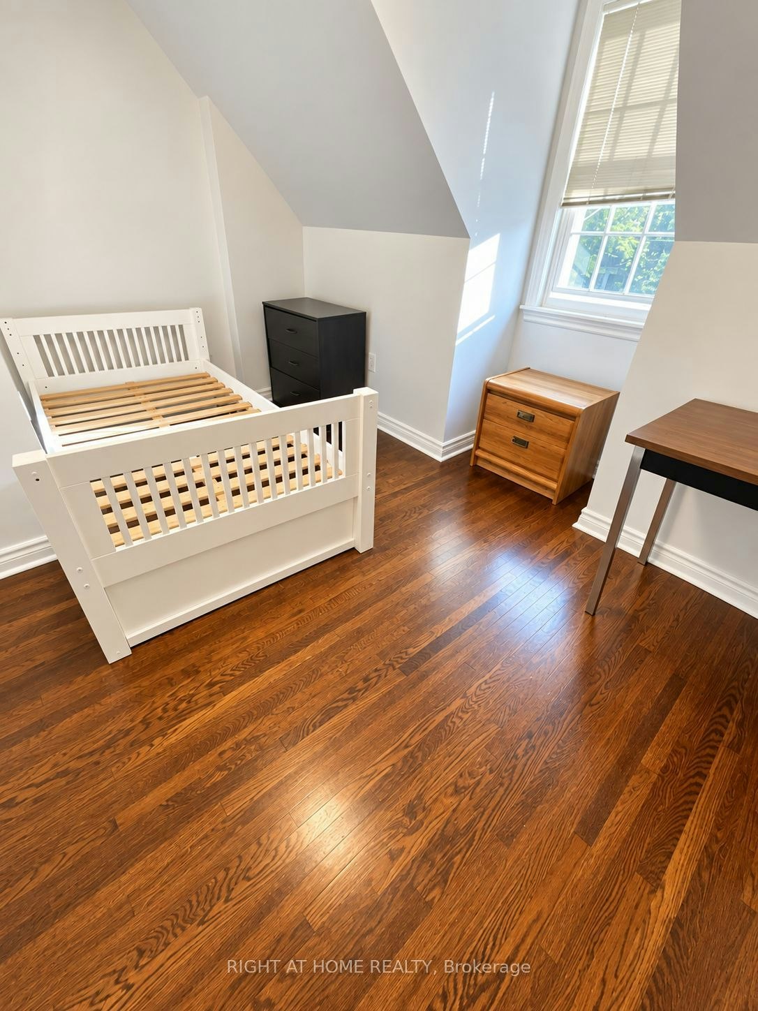 (MAIN FLOOR)-1489 Applewood Road, Mississauga, ON, L5E 2M2 - 28