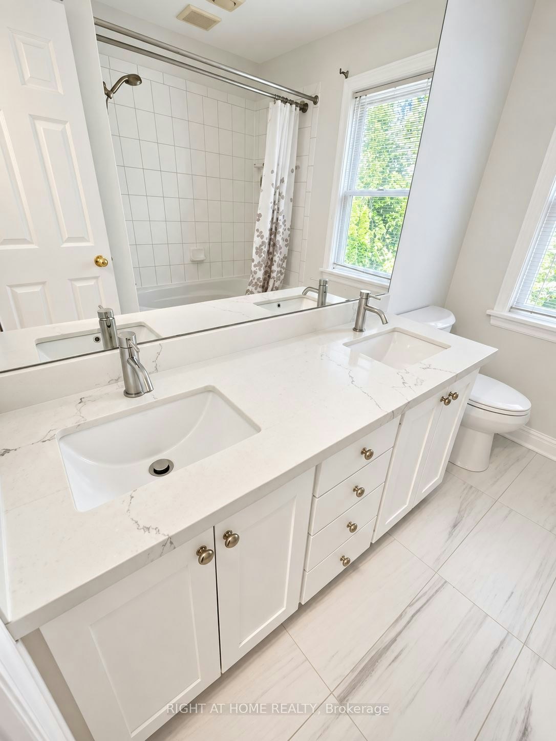 (MAIN FLOOR)-1489 Applewood Road, Mississauga, ON, L5E 2M2 - 37