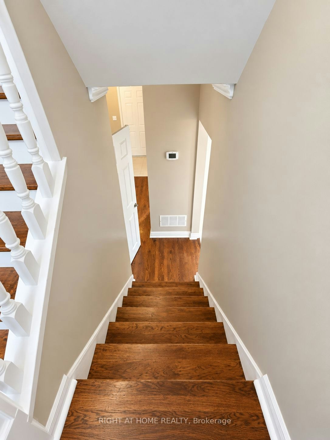 (MAIN FLOOR)-1489 Applewood Road, Mississauga, ON, L5E 2M2 - 40