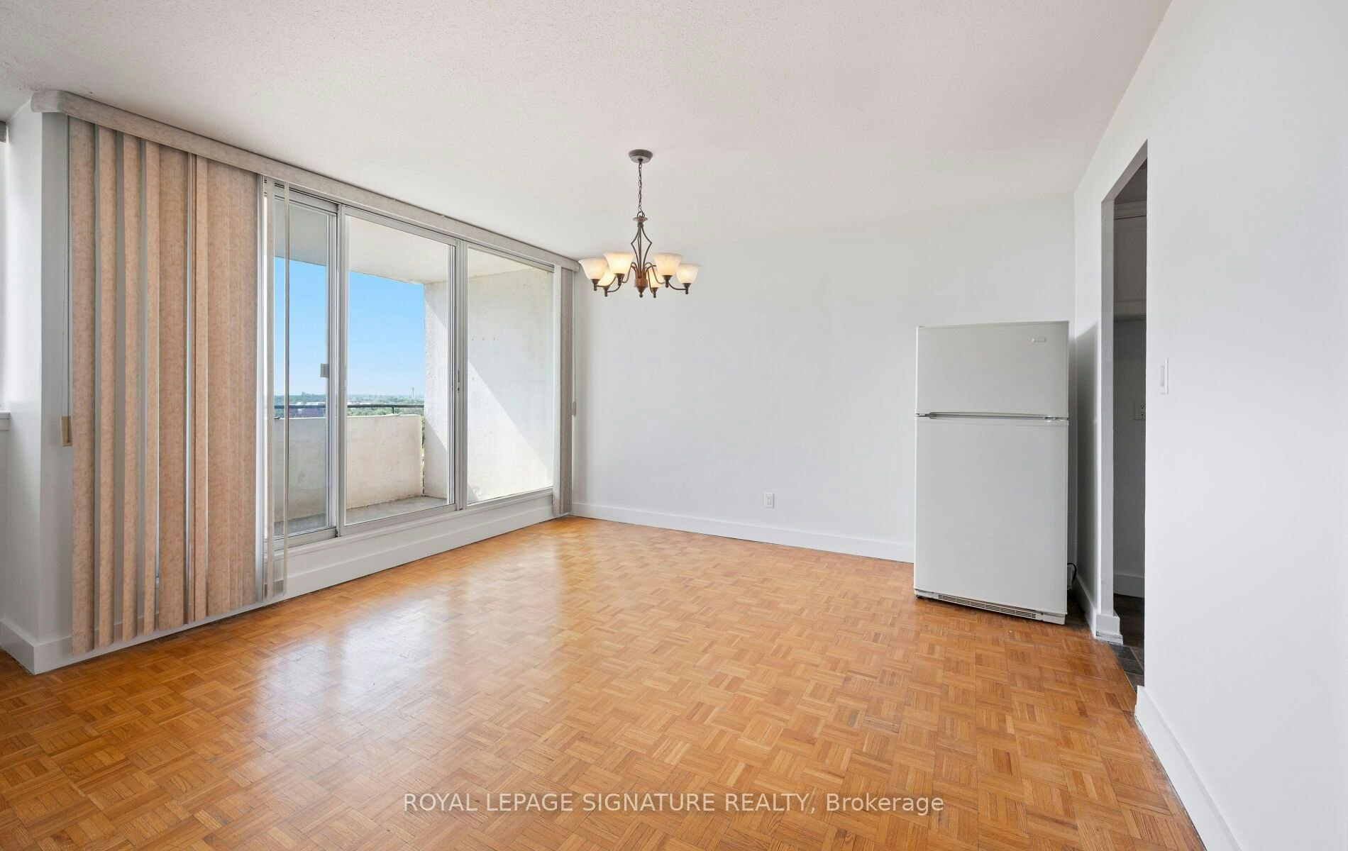 901-14 Neilson Drive, Toronto, ON, M9C 1V6 - 16