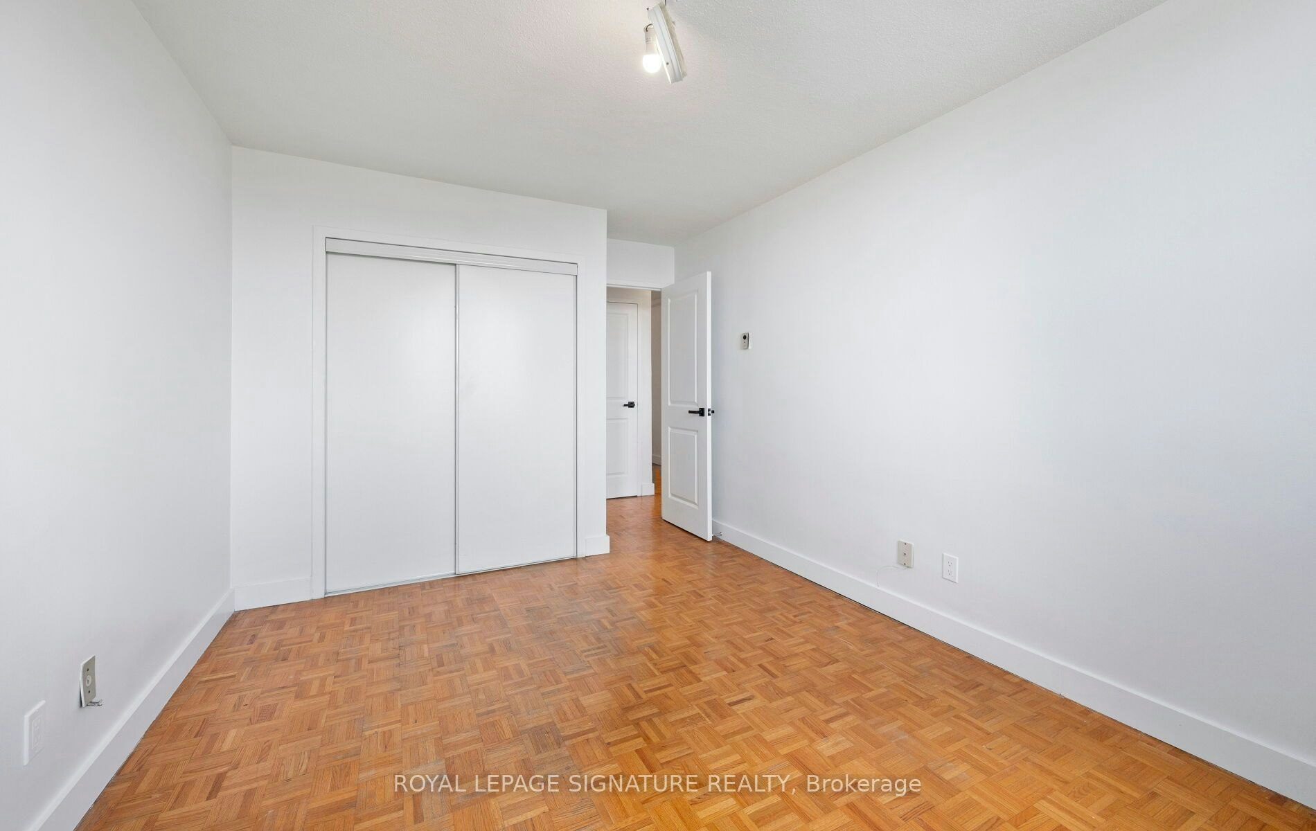 901-14 Neilson Drive, Toronto, ON, M9C 1V6 - 32
