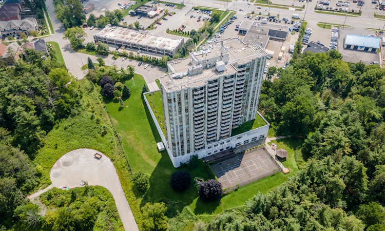 702-20 Mcfarlane Drive