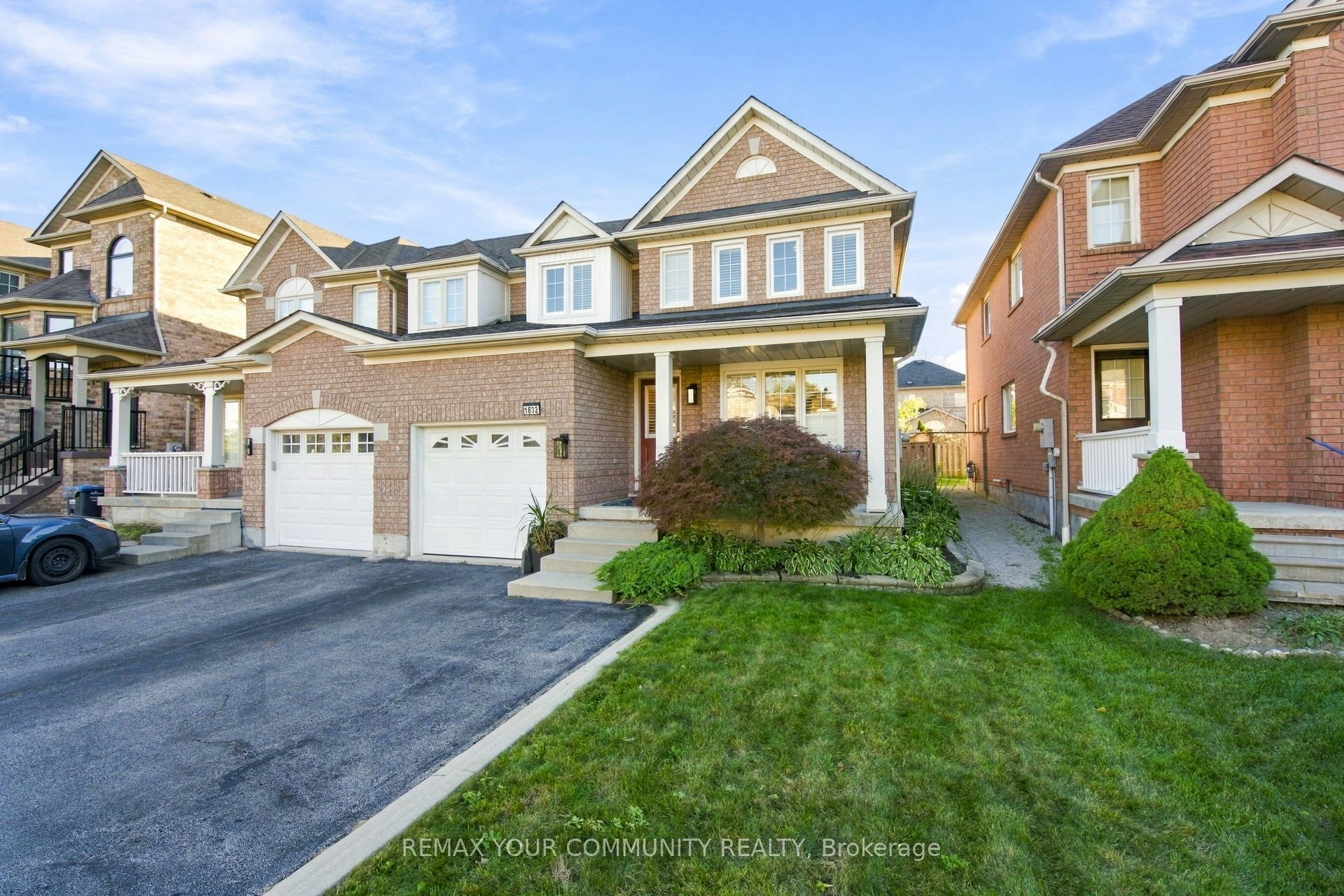 1632 Samuelson Circle, Mississauga, ON, L5N 7Z7