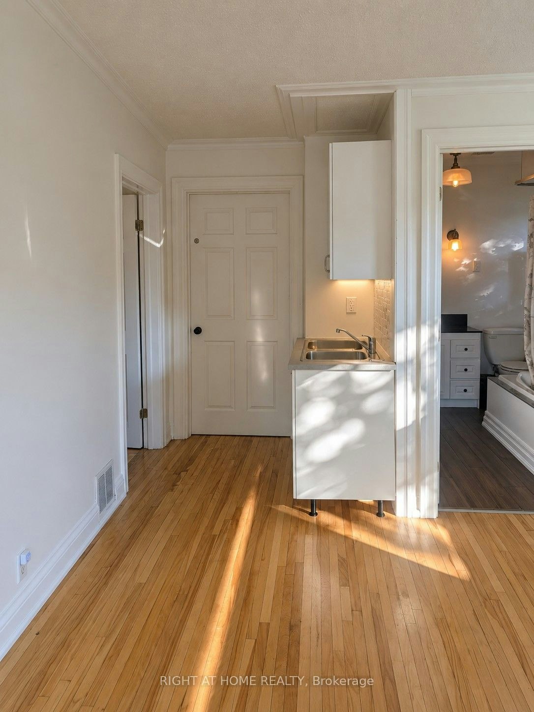 Suite B-242 Arthur Street, Halton Hills, ON, L7J 1M1 - 7