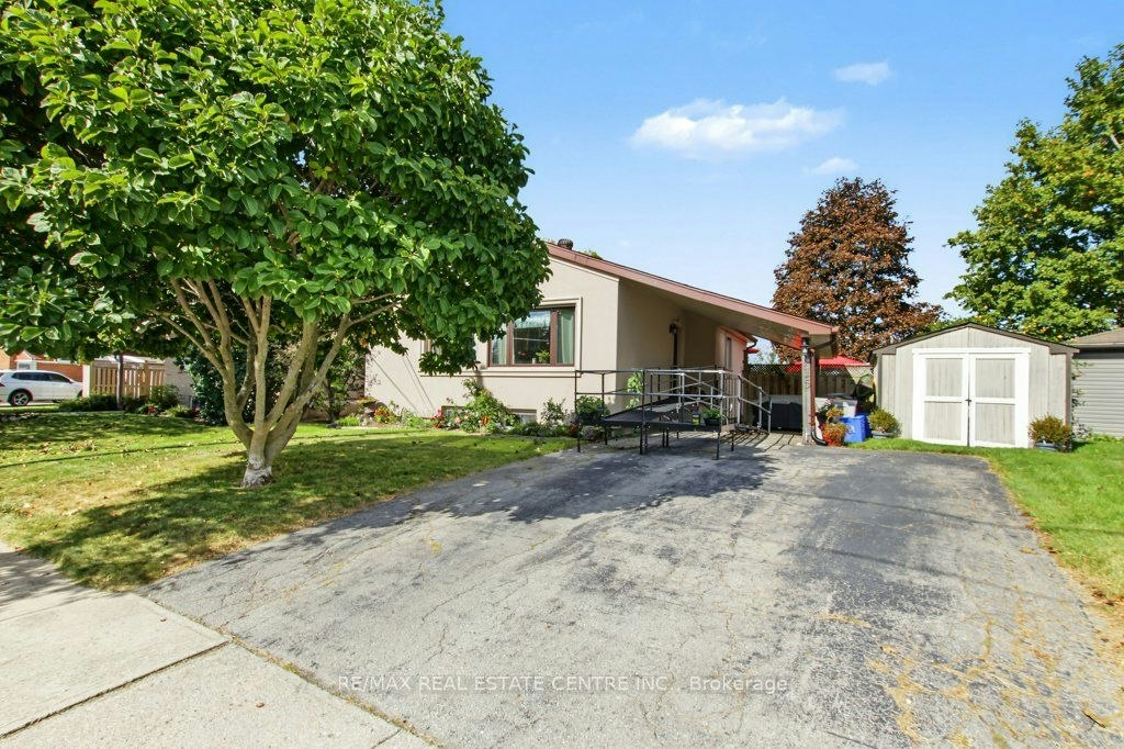15 Norton Crescent, Halton Hills, ON, L7P 1G9