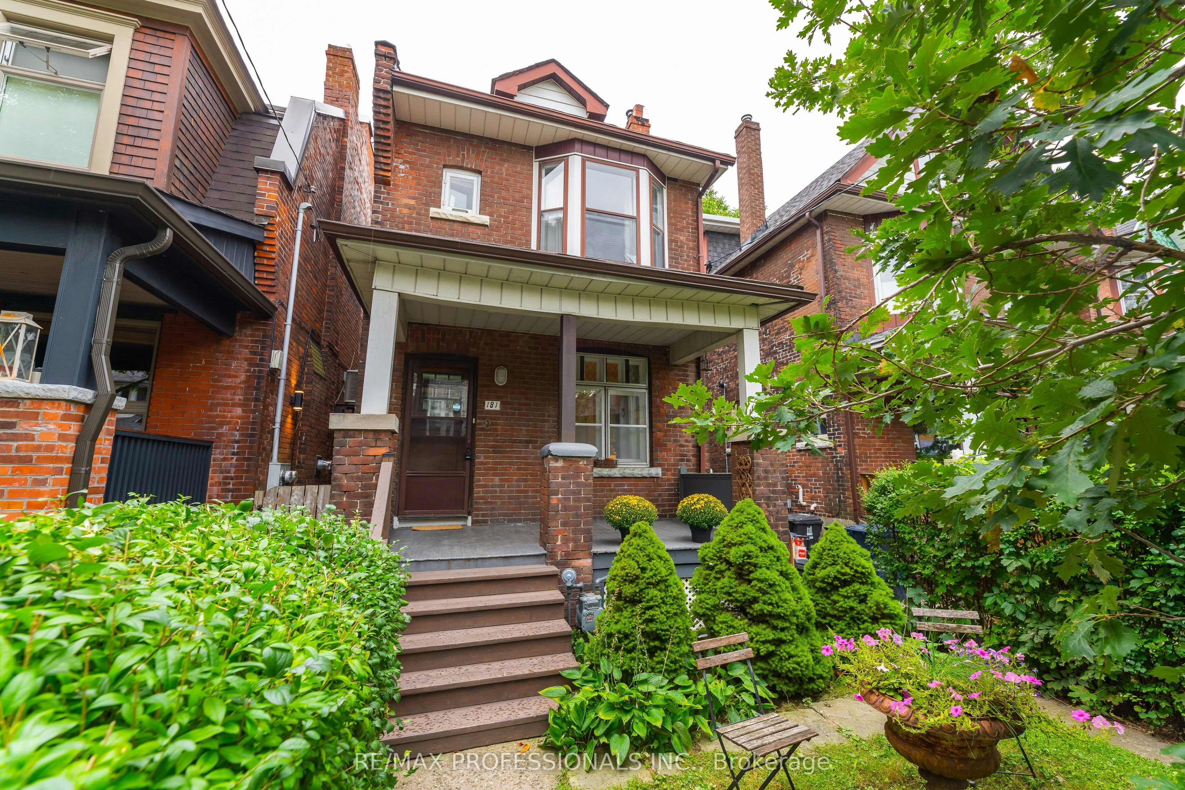 181 Garden Avenue, Toronto, ON, M6R 1H8