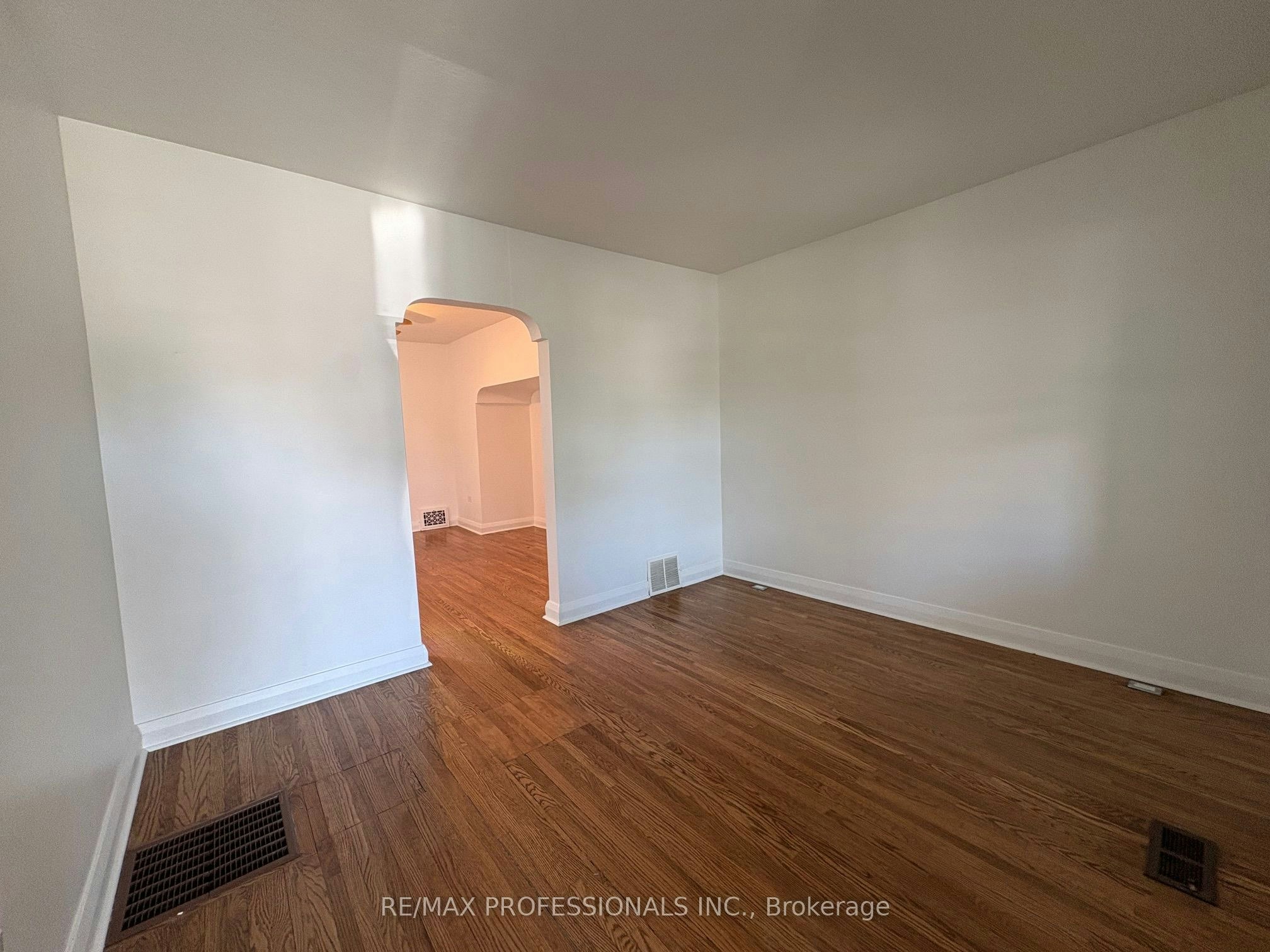 71 Bernice Crescent, Toronto, ON, M6N 1W7 - 2