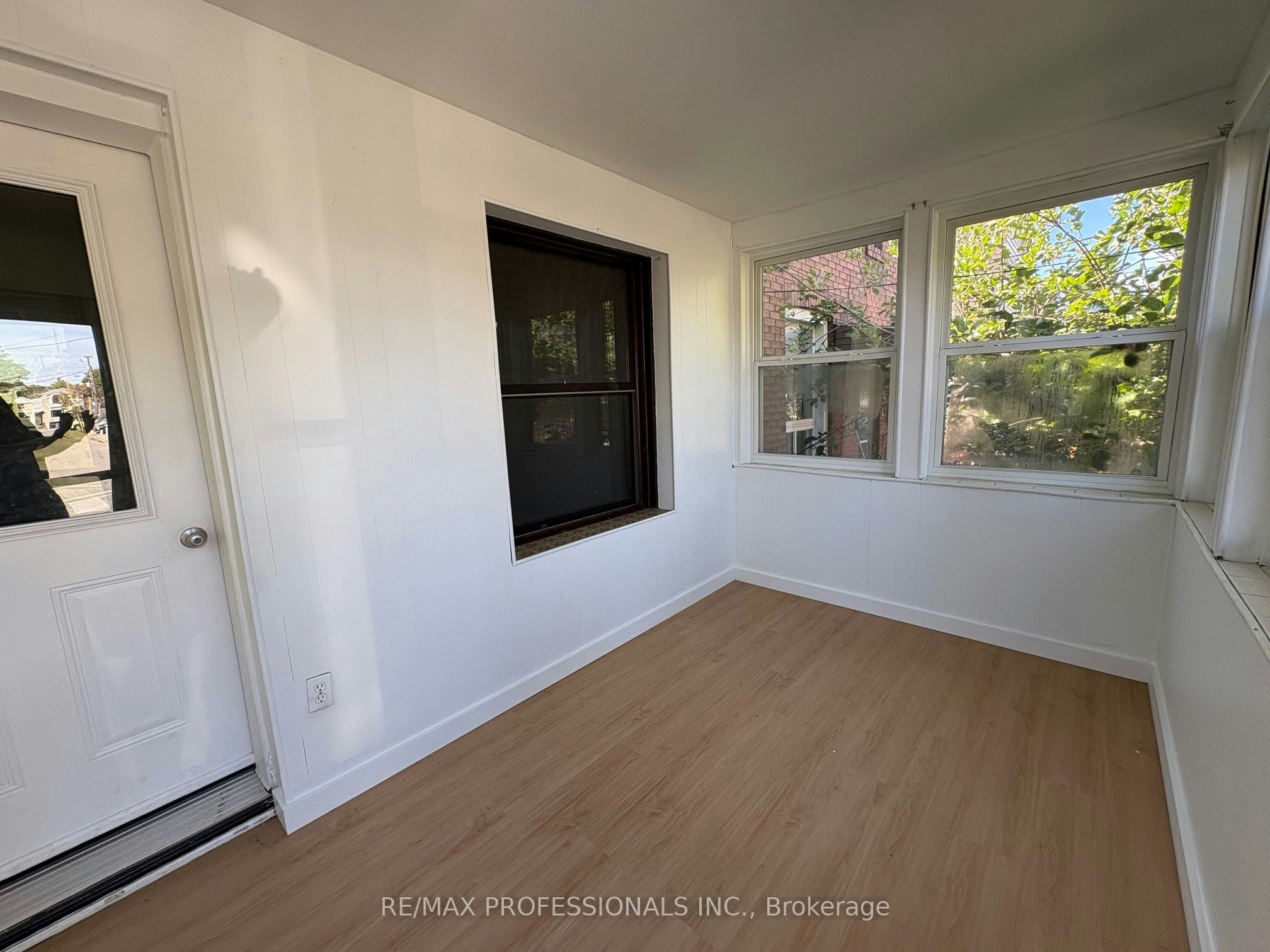 71 Bernice Crescent, Toronto, ON, M6N 1W7 - 11