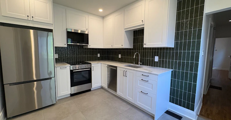 71 Bernice Crescent, Toronto, ON, M6N 1W7 - 8