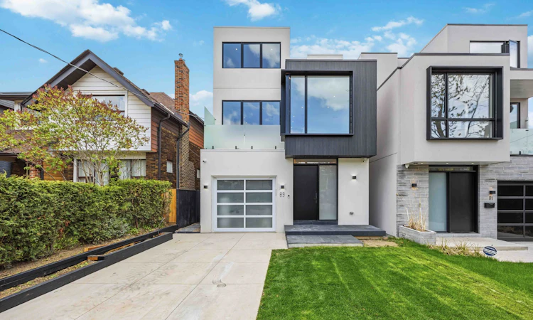 89 Regal Road