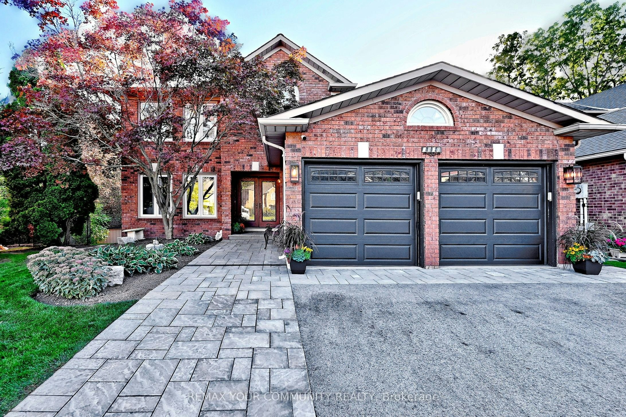 1530 Canada Court, Oakville, ON, L6H 5A8