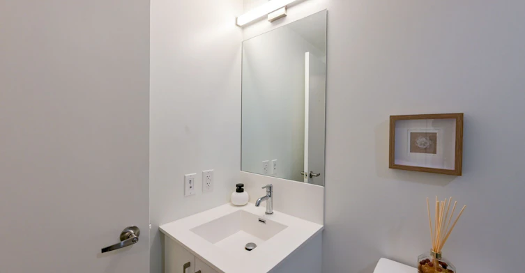 614-4010 Eglinton Avenue, Toronto, ON, M9A 4M2 - 14