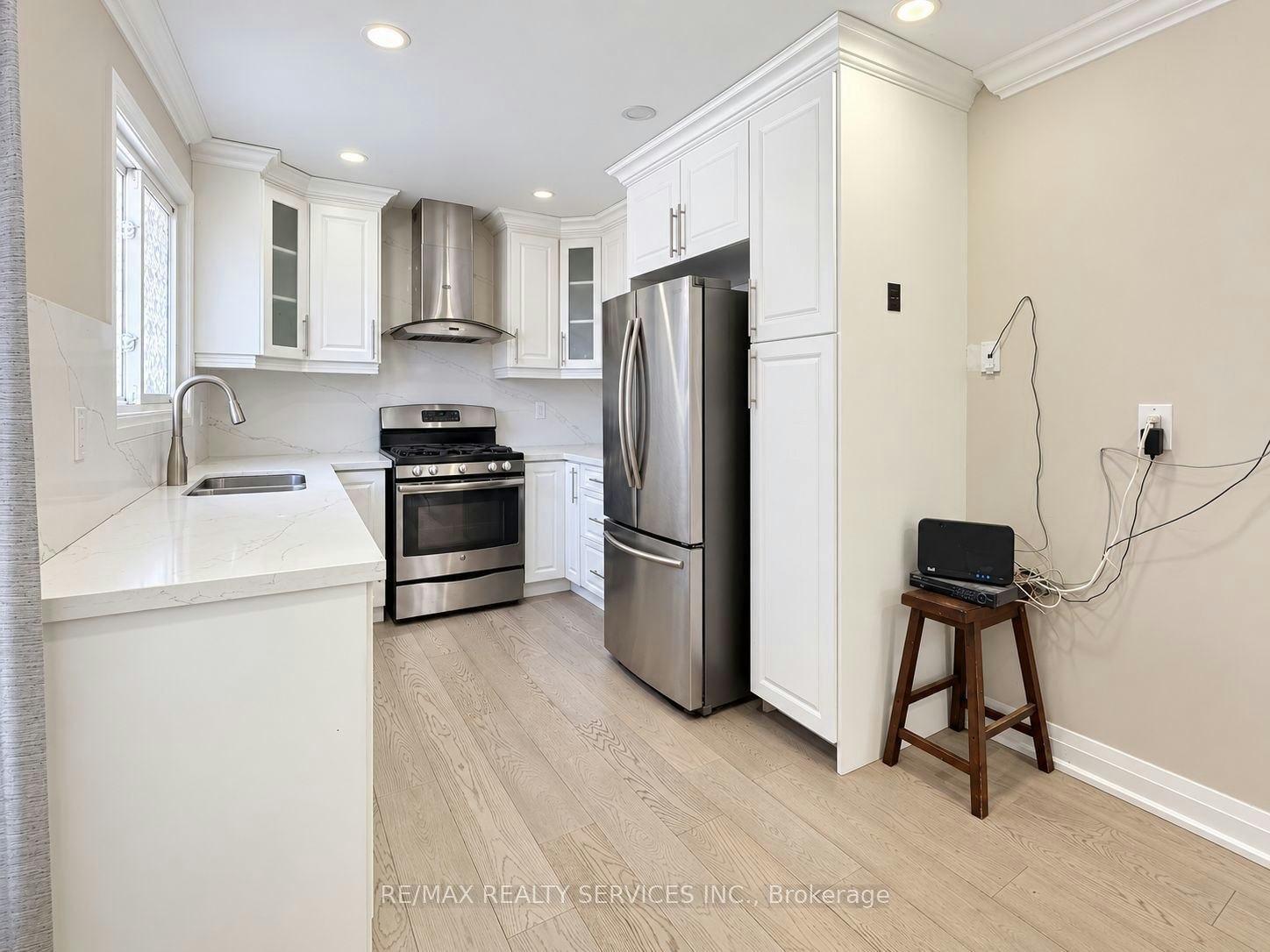 52 Centre Street N, Brampton, ON, L6V 1T2 - 10