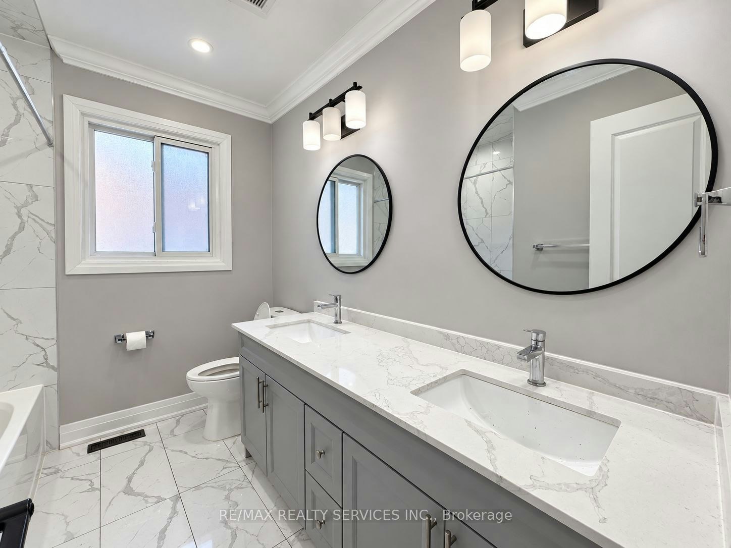 52 Centre Street N, Brampton, ON, L6V 1T2 - 16