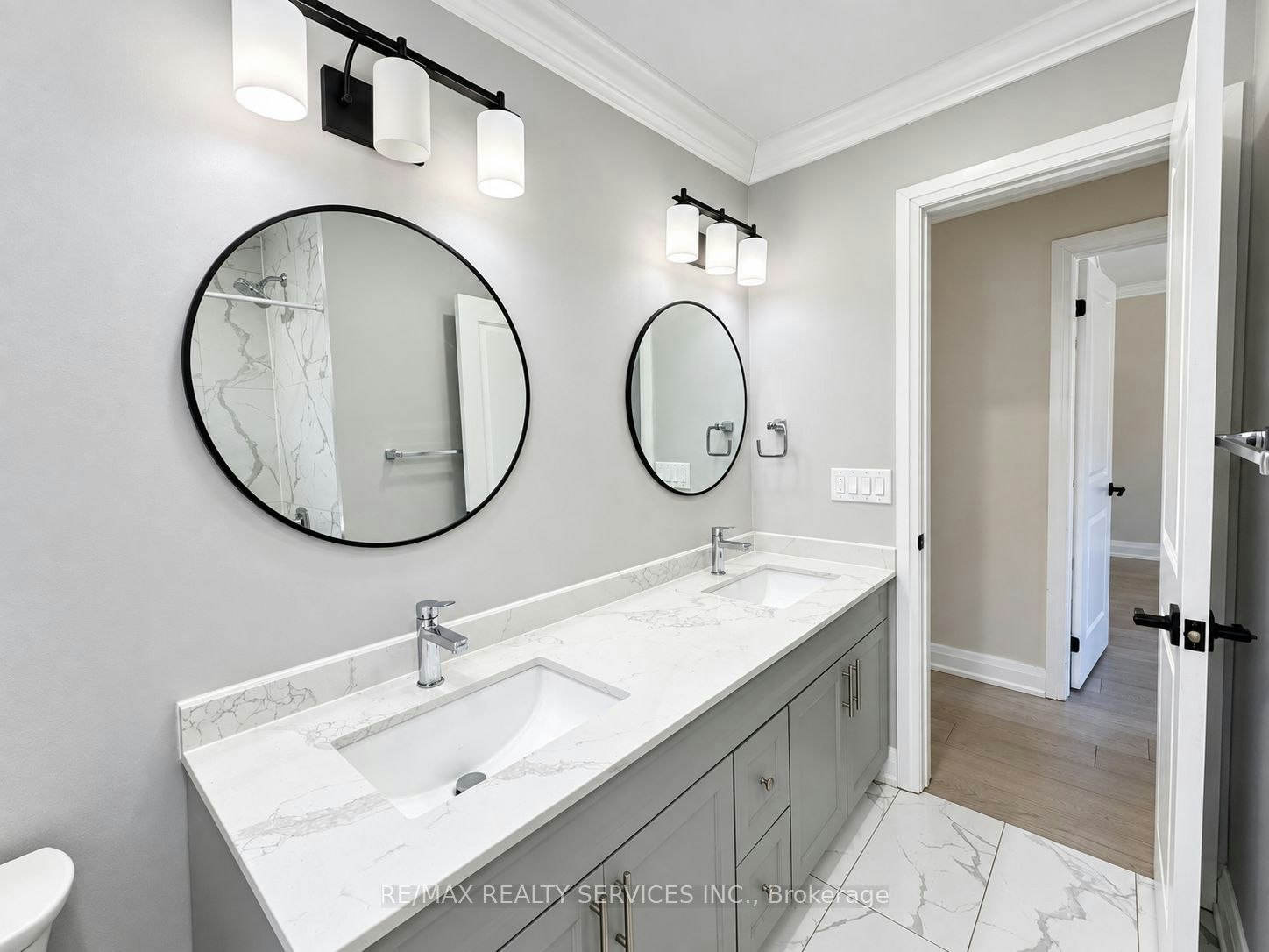 52 Centre Street N, Brampton, ON, L6V 1T2 - 17