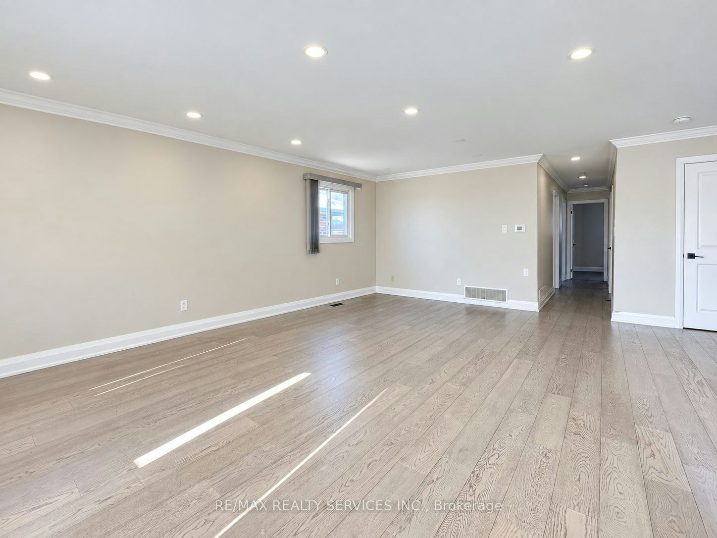 52 Centre Street N, Brampton, ON, L6V 1T2 - 6