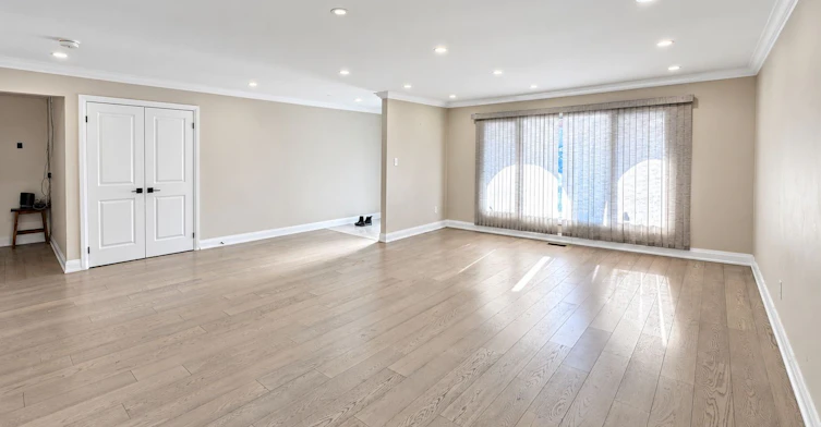 52 Centre Street N, Brampton, ON, L6V 1T2 - 4