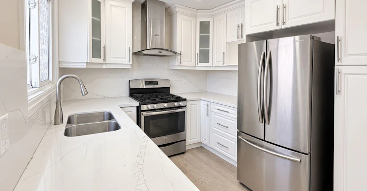 52 Centre Street N, Brampton, ON, L6V 1T2 - 8