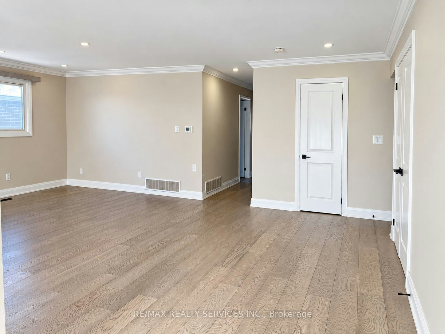 52 Centre Street N, Brampton, ON, L6V 1T2 - 5