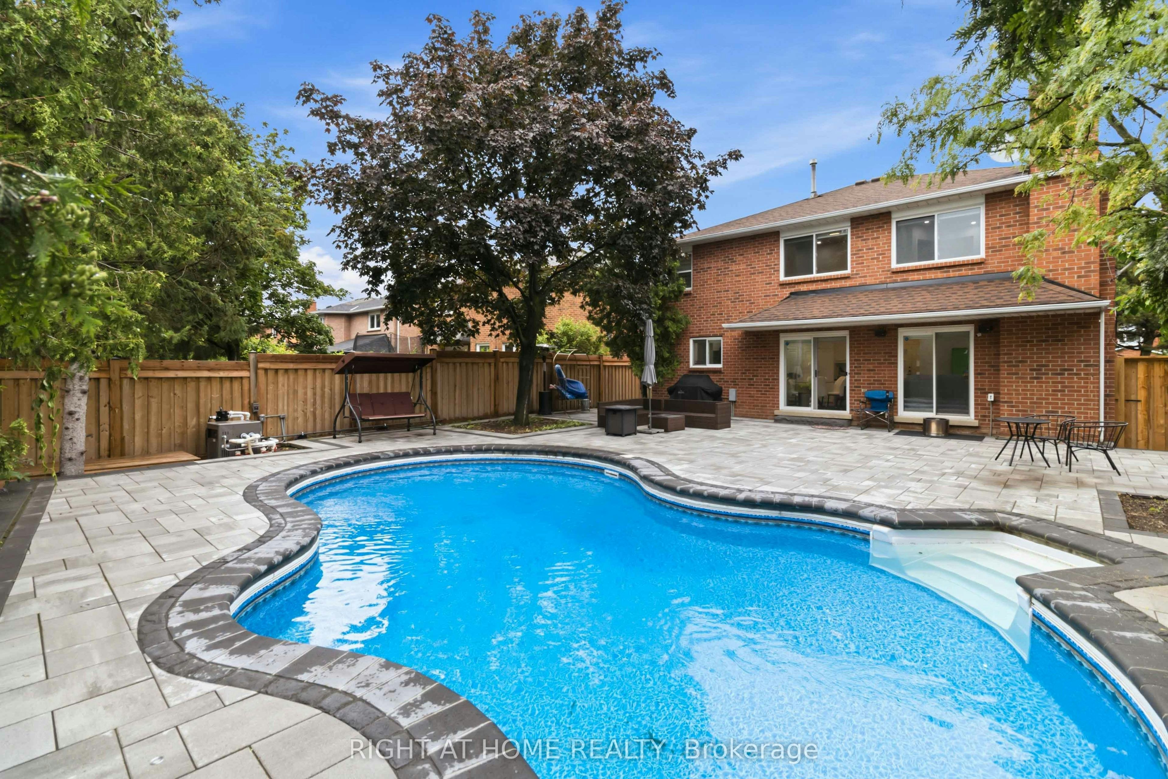2128 Eighth Line, Oakville, ON, L6H 4W4