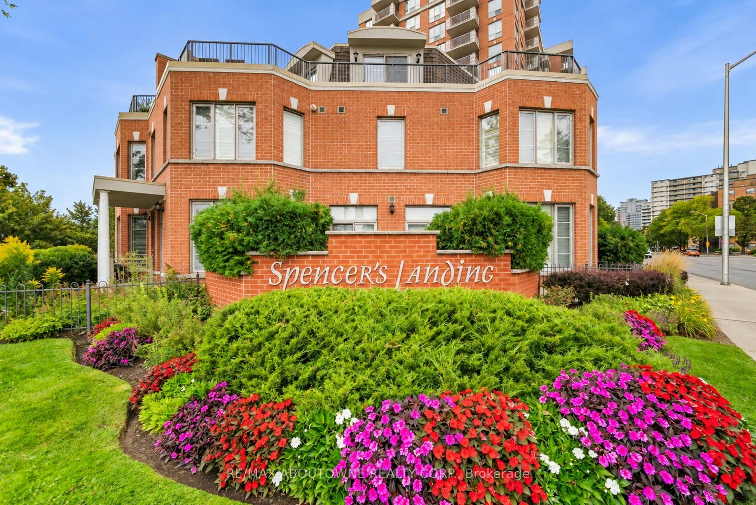 TH9-442 Maple Avenue, Burlington, ON, L7S 2L7