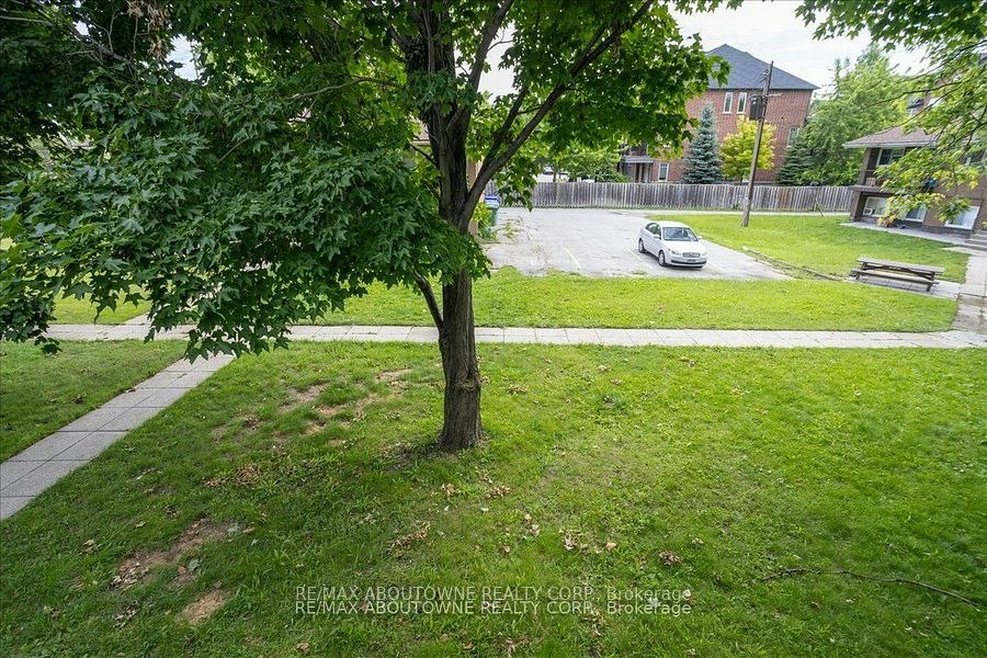 4-2344 Queensway Drive, Burlington, ON, L7R 3T3 - 39