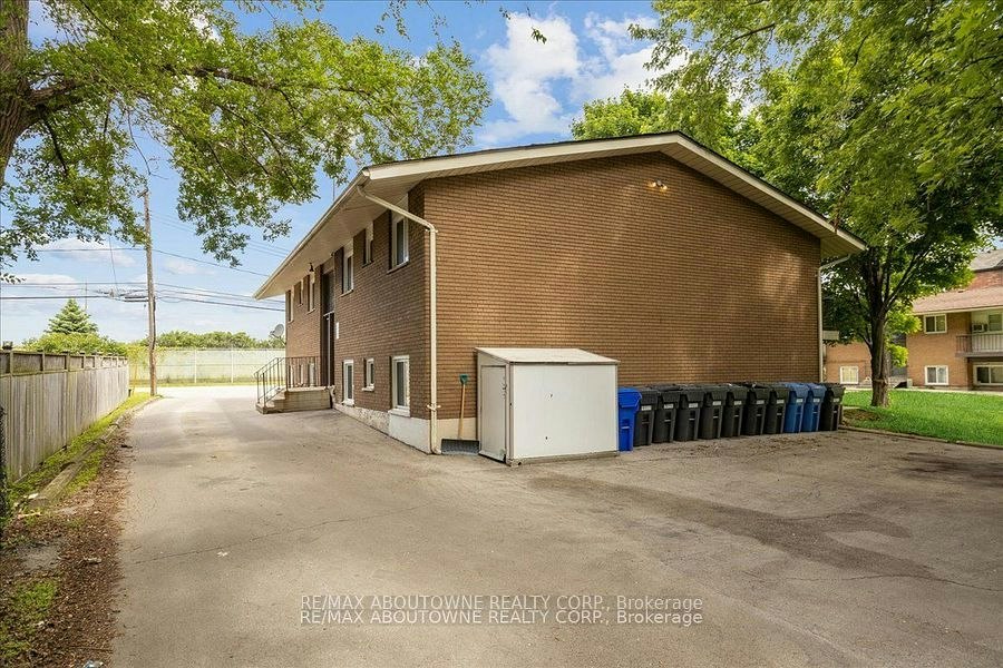 4-2344 Queensway Drive, Burlington, ON, L7R 3T3 - 4