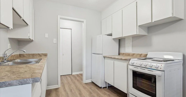 4-2344 Queensway Drive, Burlington, ON, L7R 3T3 - 12
