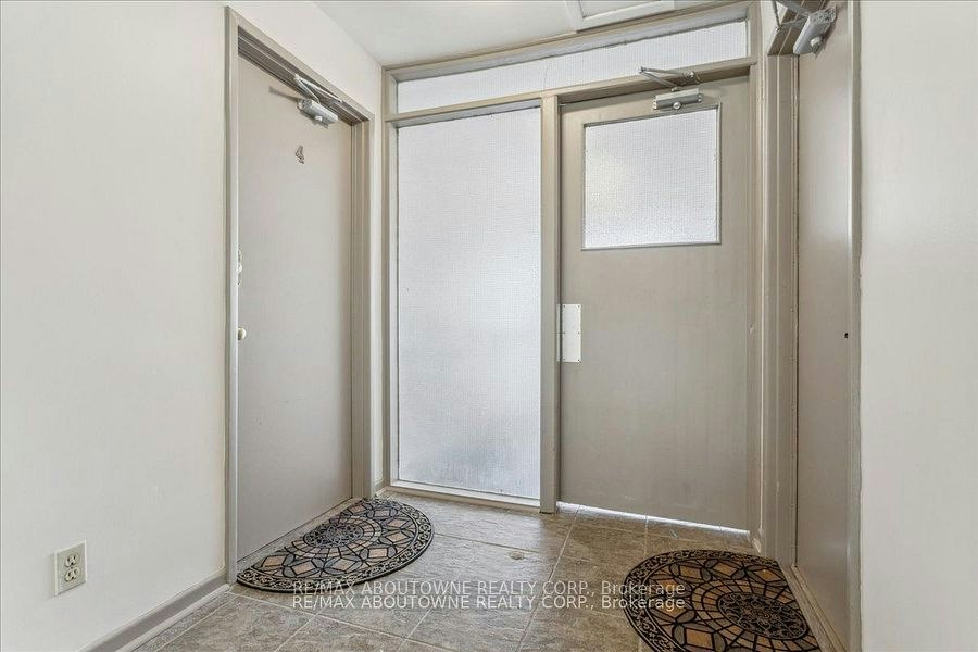 4-2344 Queensway Drive, Burlington, ON, L7R 3T3 - 8