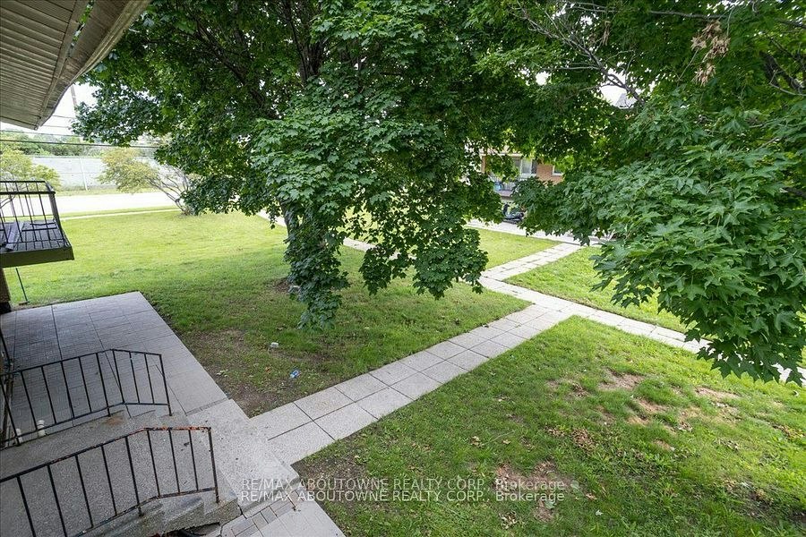4-2344 Queensway Drive, Burlington, ON, L7R 3T3 - 38