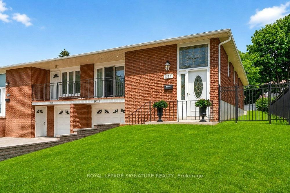 439 Ginger Downs, Mississauga, ON, L5A 3A8