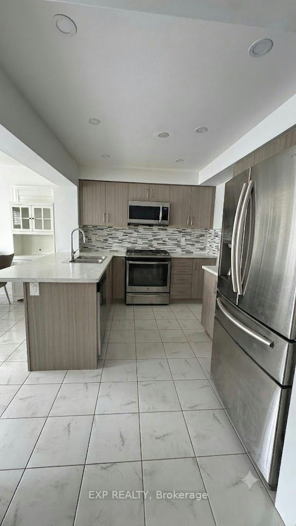 215 Remembrance Road, Brampton, ON, L7A 4P1 - 9