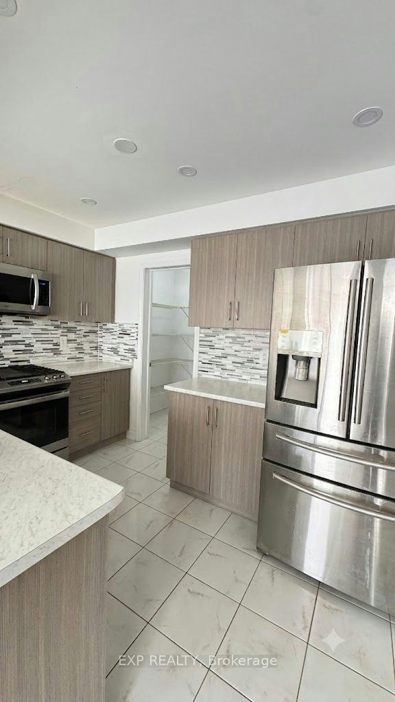 215 Remembrance Road, Brampton, ON, L7A 4P1 - 8