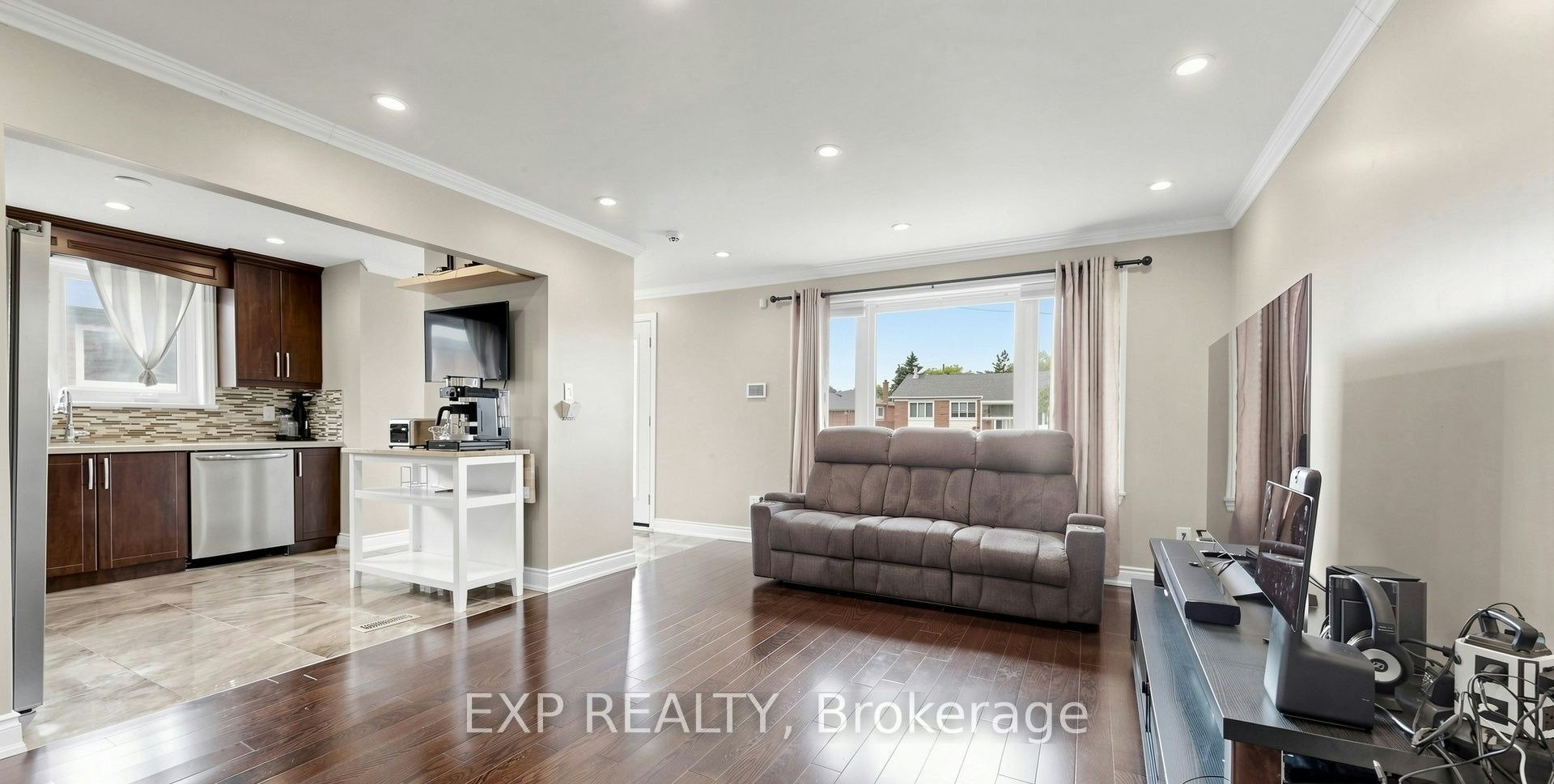 Main-71 Addington Crescent, Brampton, ON, L6T 2R4 - 4