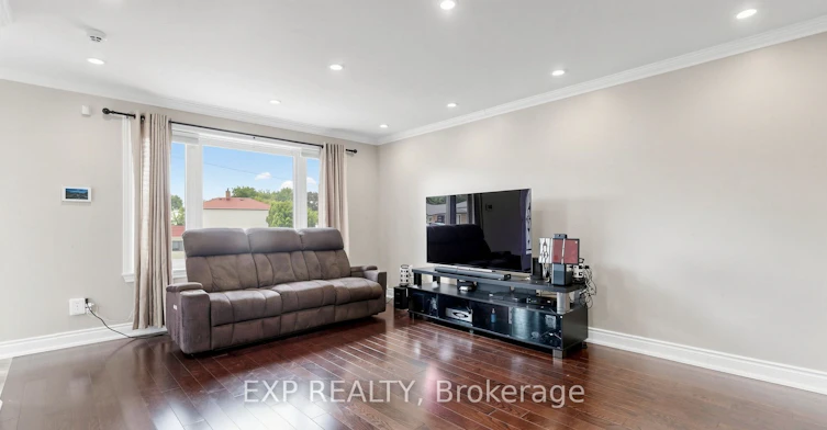 Main-71 Addington Crescent, Brampton, ON, L6T 2R4 - 2