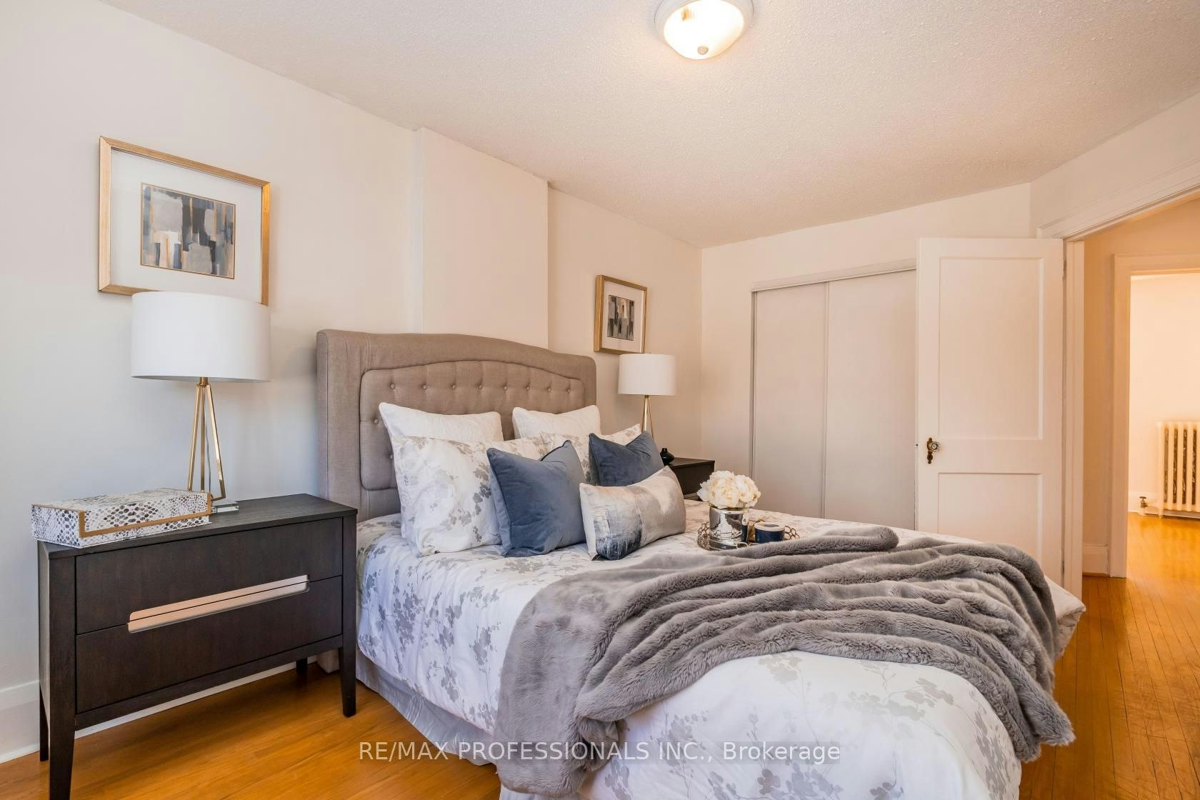 25 Methuen Avenue, Toronto, ON, M6S 1Z7 - 16